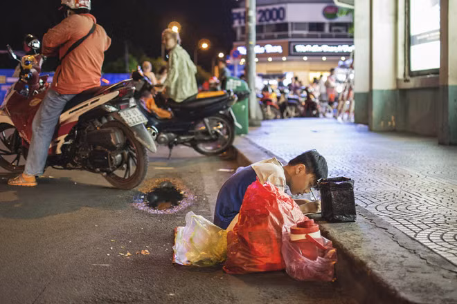 "Hình ảnh đẹp và nhân văn quá", "Thực sự ý nghĩa" hay "Cảm động ghê" là những bình luận của dân mạng dành cho loạt hình.