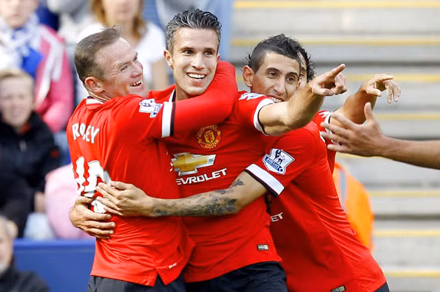 Với MU, mùa giải 2014/2015, họ cũng sở hữu một bộ ba khá nguy hiểm, đó là Rooney, Van Persie và Di Maria. Bộ 3 này thay nhau ghi cho những bàn thắng quan trọng để phục dựng lại một MU đã từng đổ nát.