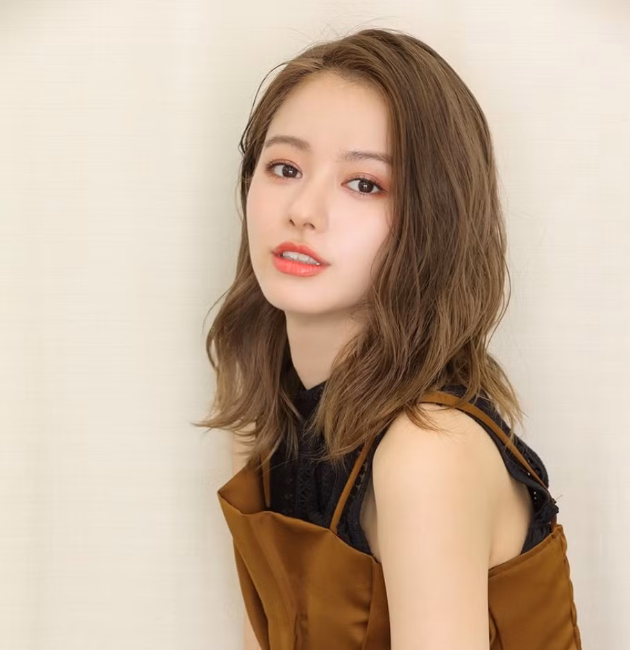 Yamamoto Maika cũng từng ghi dấu ấn khi được ấn định vào vai “nữ hoàng chửi thề” Geum-Ok trong tác phẩm remake từ Sunny (bộ phim học đường đình đám của Hàn Quốc, từng được Việt Nam làm lại dưới cái tên "Tháng năm rực rỡ")