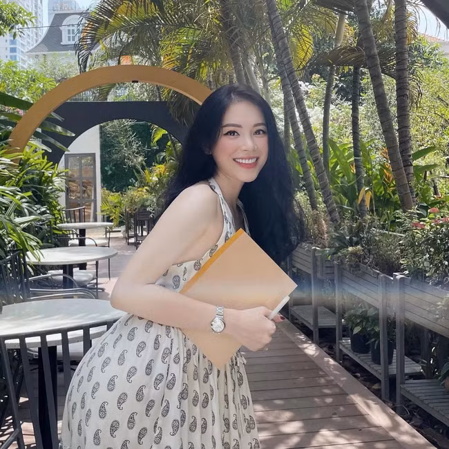 Việc di chuyển liên tục để đánh bóng giúp rèn luyện nhiều kỹ năng, điều hòa tim mạch và tốt cho quá trình trao đổi chất. Chính thế, pickleball được đánh giá phù hợp với những mẹ bỉm sau sinh hay thậm chí cả những ai chưa từng chơi thể thao.