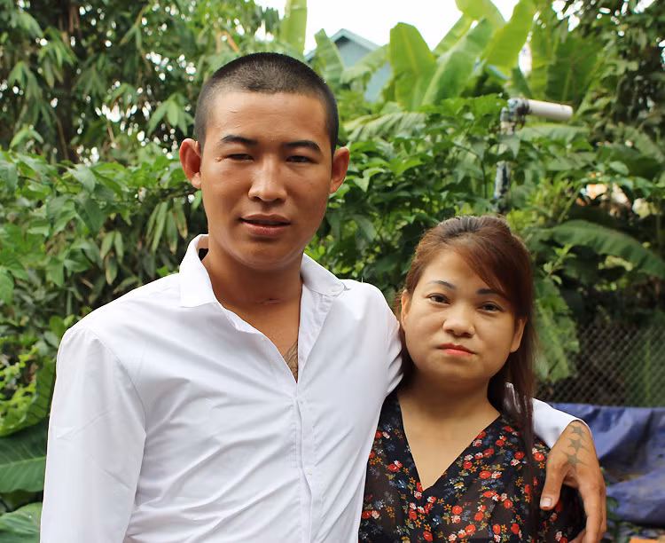 Cap vo chong nen duyen tu viec... ngu nho gay xuc dong dan mang-Hinh-3