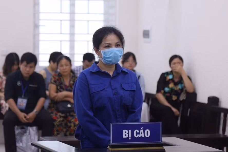 Cuu thuong uy gai bay dat ma tuy vao o to: Xin giam nhe roi lai keu oan