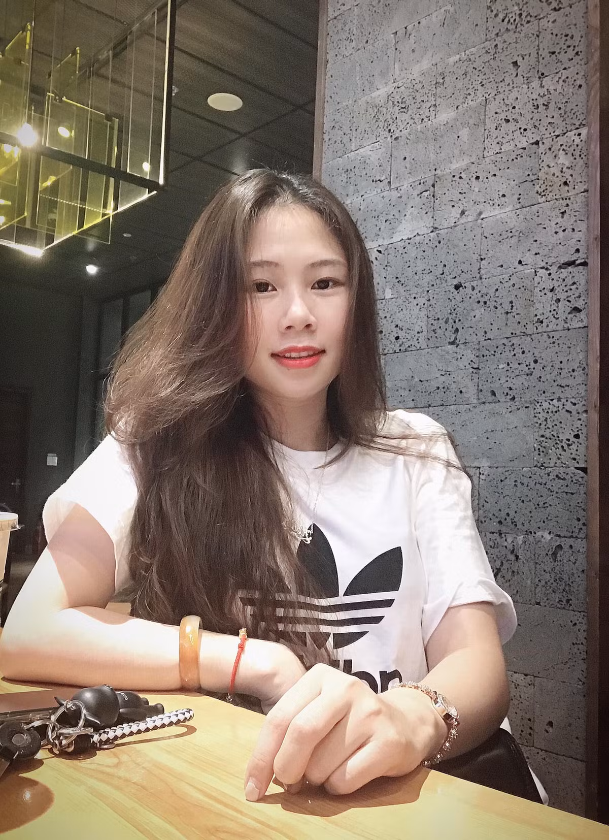 Hẹn hò 6 năm chưa từng gặp sóng gió, Đình Trọng và Trang Heo là minh chứng rõ ràng nhất cho một tình yêu thầm lặng nhưng bền vững.