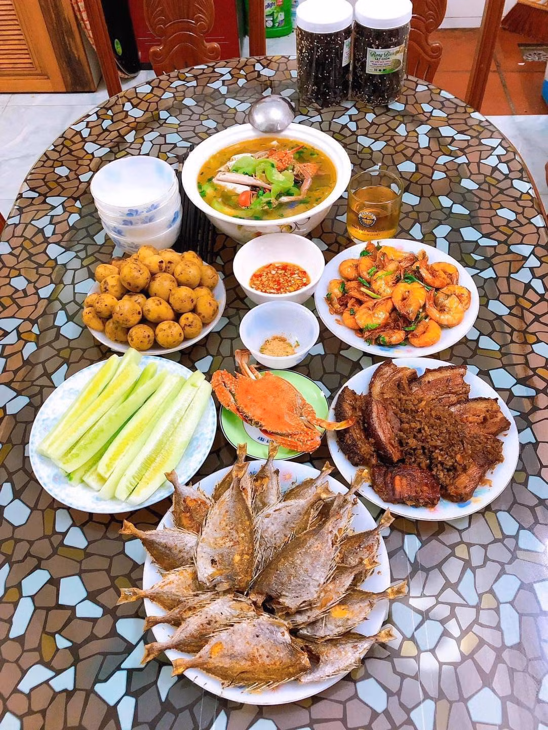 Nhìn đĩa cá thôi đã thấy thèm rồi.