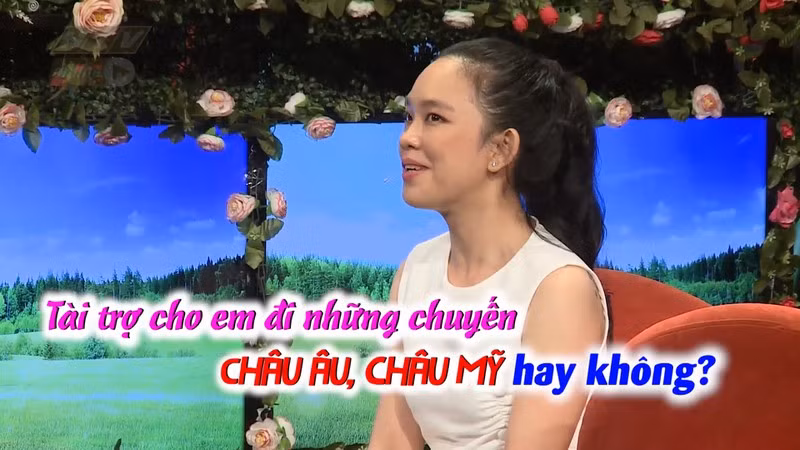 Co gai doi 