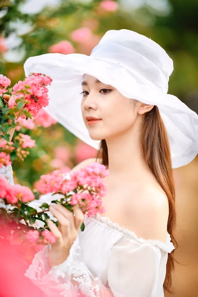 Bên cạnh đó, nữ sinh tên Phương Linh còn có nhiều tài lẻ khác như múa, chơi đàn piano, đàn tranh.