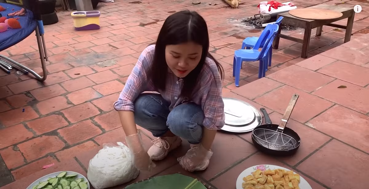 Có anh và mẹ nổi tiếng, kênh Youtube của Thanh Lương nhanh chóng nhận được hơn 130 nghìn lượt theo dõi.