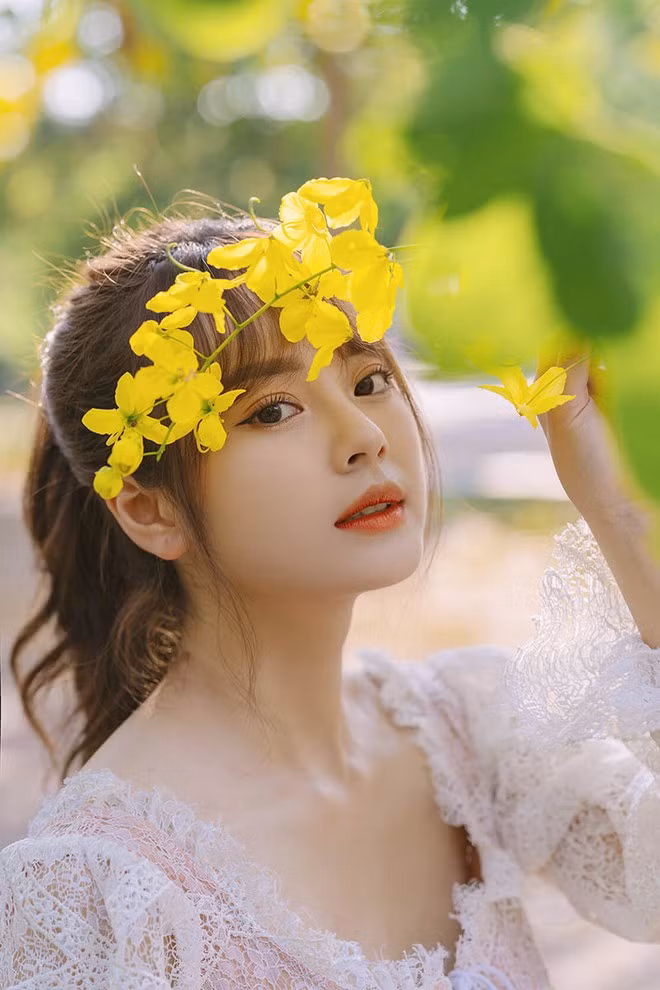 Ve dep lay dong long nguoi, nu sinh Hoc vien Tai chinh gay sot mang