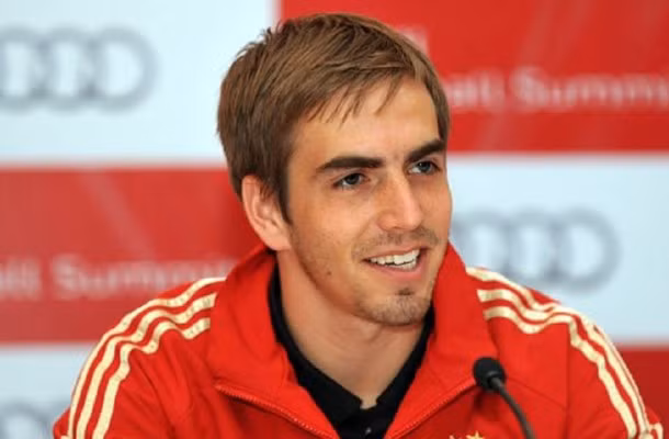 Philipp Lahm, đội trưởng ĐT Đức tại World Cup 2014, đã chia tay đội. Tổng cộng, Lahm đã chơi 113 trận, ghi được 5 bàn cho Die Mannschaft. Thành tích cao nhất mà Lahm cùng với ĐT Đức giành được là chức vô địch World Cup 2014 vừa qua.