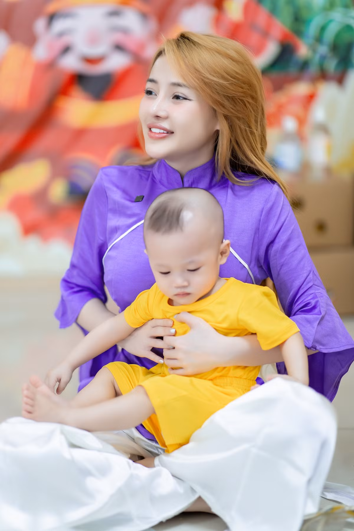 Ngân 98 và Lương Bằng Quang cũng thương xuyên chia sẻ những khoảnh khắc đi từ thiên ở các địa điểm khác nhau.