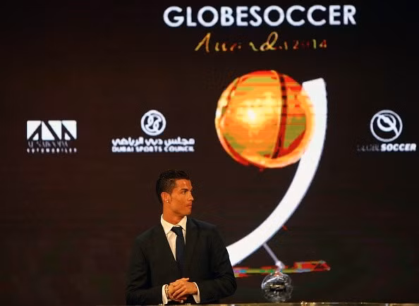 Năm 2014 cũng là một năm mà Ronaldo ẵm khá nhiều danh hiệu cá nhân. Như Quả bóng vàng FIFA 2013, chiếc giày vàng châu Âu, VĐV xuất sắc nhất của BBC, cầu thủ xuất sắc nhất tại La Liga 2013/2014 và vô vàn giải thưởng lớn nhỏ khác nhau.