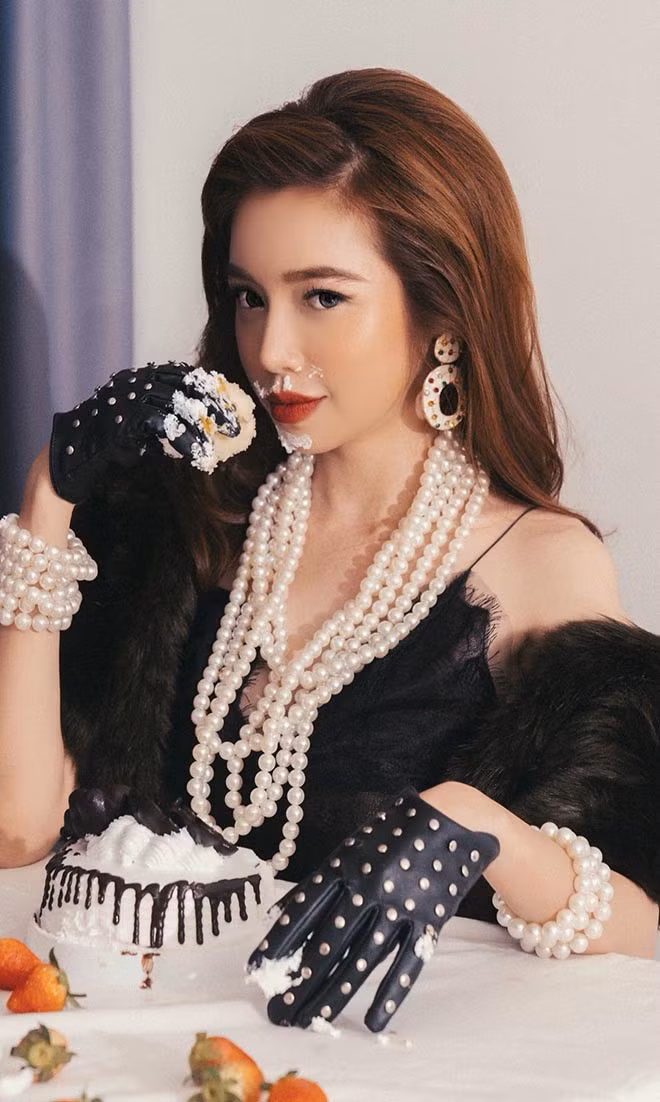 Hot mom Elly Trần cũng nhấn mạnh không khuyến khích các cô gái trở thành bợm nhậu, cũng không muốn làm giàu cho các hãng bia rượu.