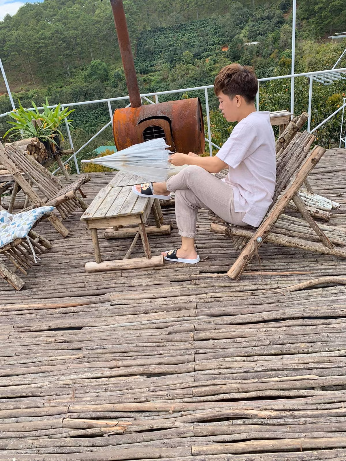 Từ lượng tương tác có thể thấy, Hoàng Anh không phải "nạn nhân" duy nhất của việc chụp hình không có tâm.