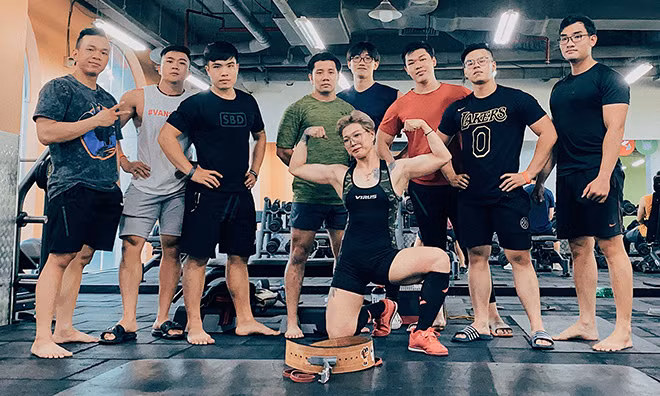 Sau 5 năm tập luyện, ngoại hình của nữ VĐV như hoàn toàn "lột xác", vóc dáng săn chắc, khỏe khoắn hơn xưa, số đo 3 vòng cân đối.