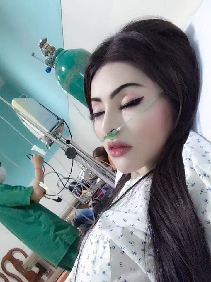 Nhiều người dùng những lời chỉ trích nặng nề cho hành động có phần hơi quá lố của cô nàng - Ảnh: Nguyễn Phúc Khải Du.