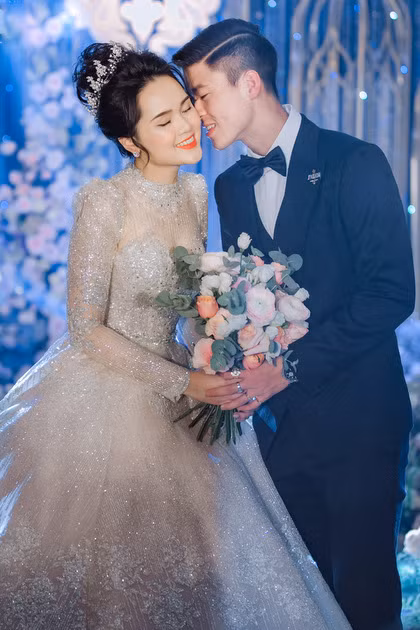 Về phía Duy Mạnh, hiện tại anh vẫn đang trong thời gian điều trị chấn thương, chưa biết chính xác ngày trở lại sân cỏ.