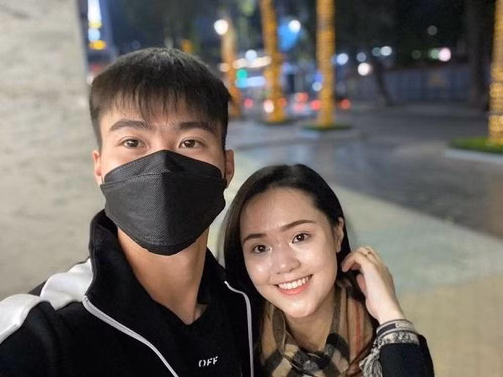 Sau những tin đồn thất thiệt về rạn nứt hôn nhân, Quỳnh Anh và Duy Mạnh đã chăm chỉ tương tác trở lại, hài hước bình luận qua lại như chưa từng có chuyện gì xảy ra.
