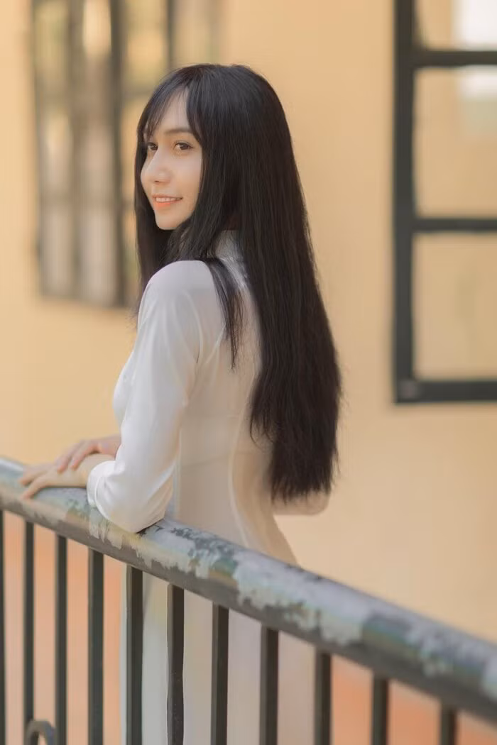 Ban đầu, người hâm mộ khó chấp nhận về việc Lynk Lee chuyển giới, bởi trước đó ca sĩ này đã làm "tròn vai" một người đàn ông. Tuy nhiên, dần dần công chúng đã chấp nhận giới tính và hình ảnh mới này của cô.