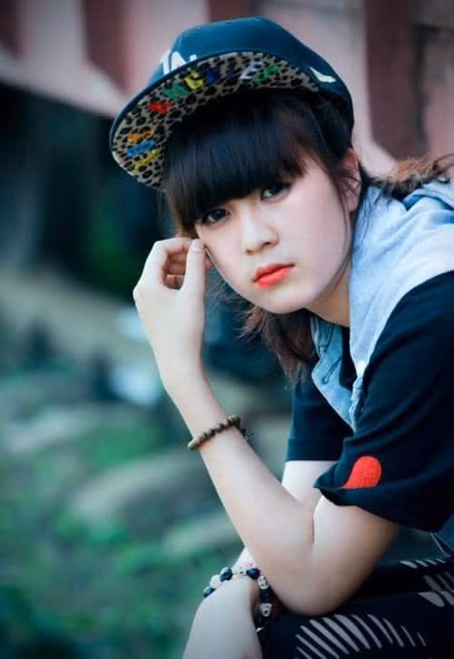 Thủy Sún từng lọt vào top 20 cuộc thi Duyên dáng Hà Thành 2014.