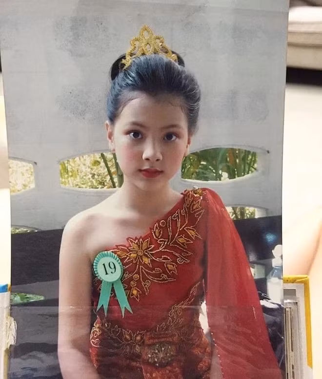 Những tấm hình hồi nhỏ của nữ diễn viên khiến nhiều người không ngớt lời ca ngợi.