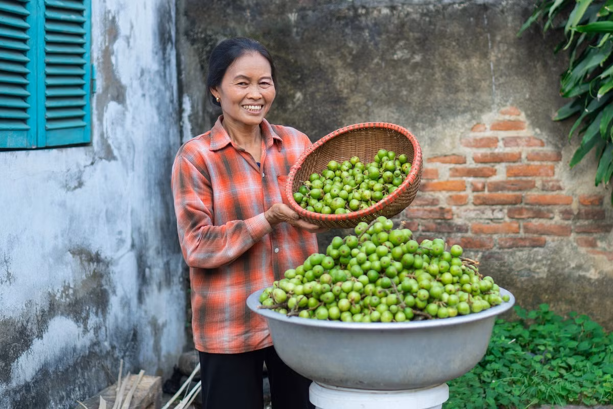Nếu theo dõi Đồng Văn Hùng và kênh Ẩm Thực Mẹ Làm, hẳn nhiều người cũng biết trước khi có được kết quả như hiện tại, Hùng đã trải qua rất nhiều khó khăn. Nhà chỉ có 2 mẹ con, cuộc sống của Hùng và cô Cường rất khó khăn, thiếu thốn đủ thứ.
