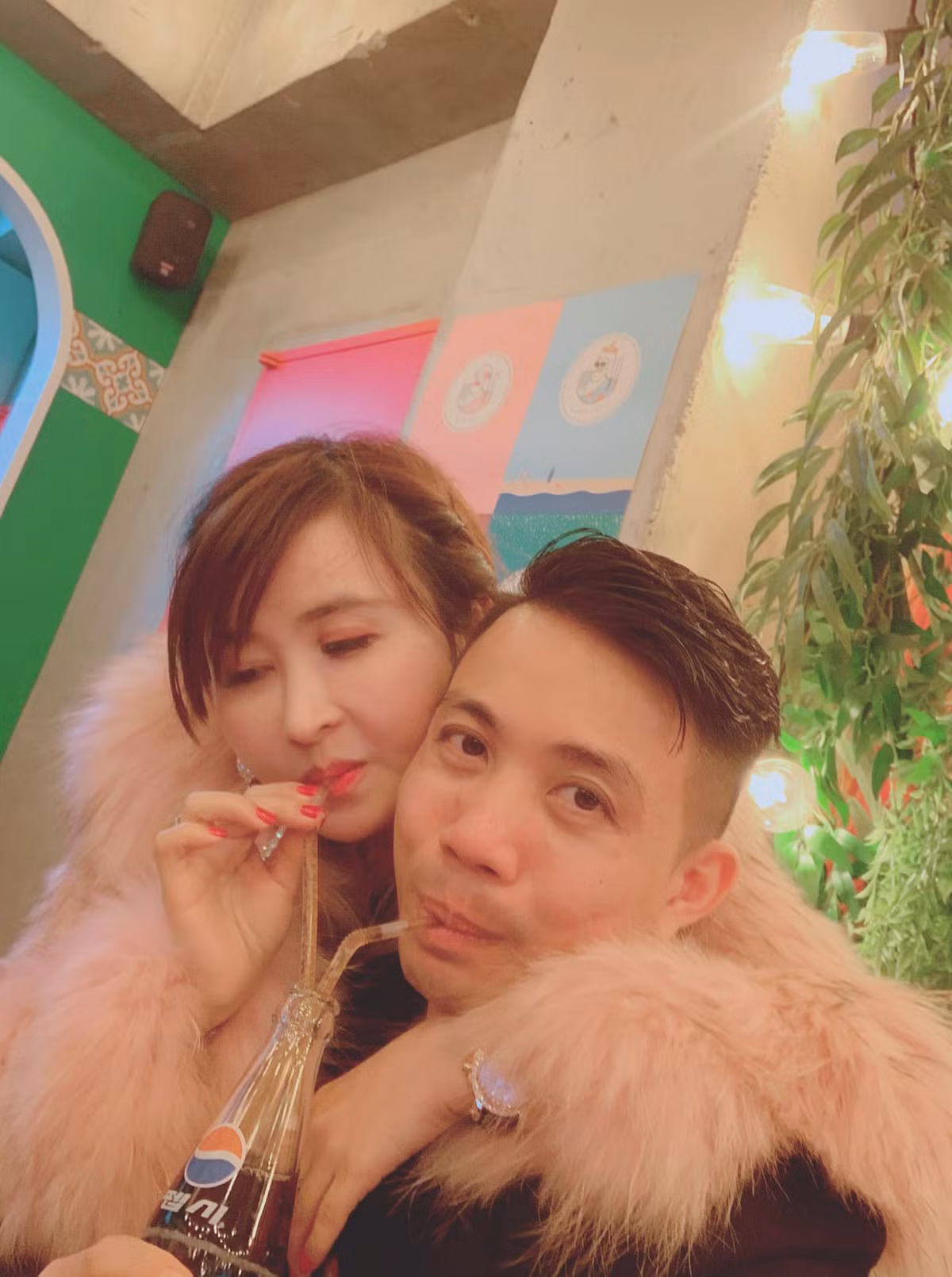 Ngoại hình khác lạ của vợ hai Minh Nhựa, dân mạng đặt nghi vẫn dao kéo Ngoai hinh khac la cua vo hai Minh Nhua, dan mang dat nghi van dao keo