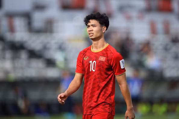 Chàng tiền đạo sinh năm 1995 từng nằm trong số 17 tài năng trúng tuyển Học viện HAGL - Arsenal JMG khóa I cùng với những Đông Triều, Tuấn Anh và Xuân Trường.