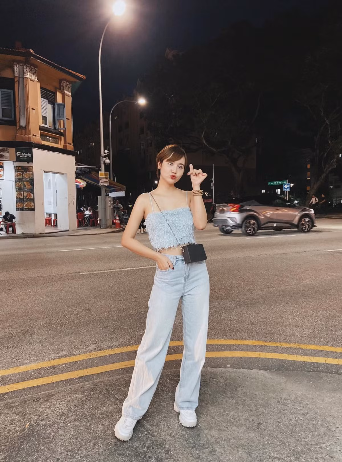 Hiện tại, hot girl Hà Thành không thường xuyên tham gia vào các hoạt động nghệ thuật mà chú tâm vào công việc kinh doanh.