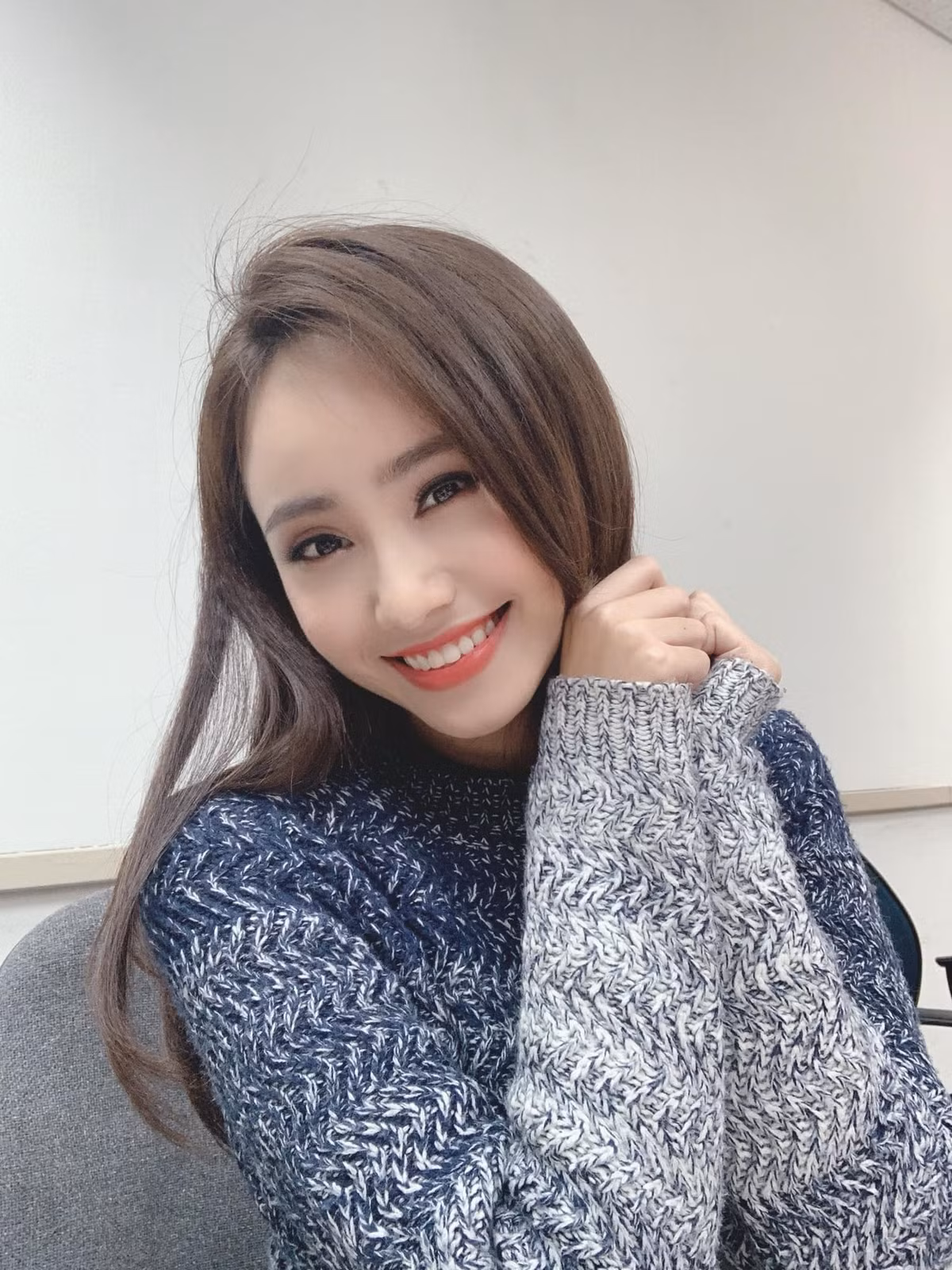 Bên cạnh đam mê với công việc, Xuân Anh còn rất thích bộ môn nhảy hiện đại. Trên Facebook cá nhân, cô nàng thường xuyên đăng tải clip nhảy vui nhộn, nhận được nhiều phản hồi tích cực từ phía đồng nghiệp, bạn bè.