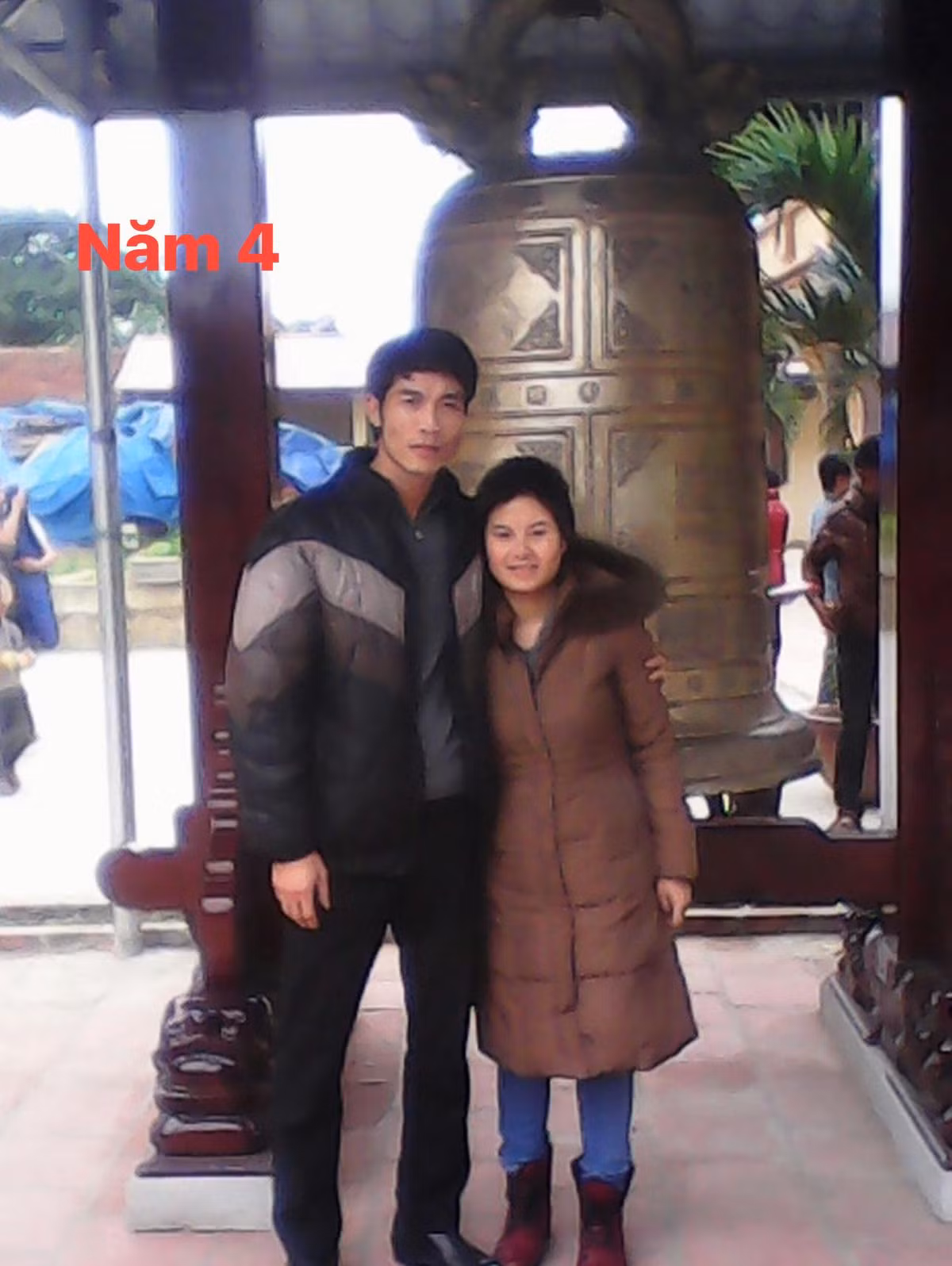 Nhờ sự chăm sóc, đông viên của chồng và sự nỗ lực không ngừng nghỉ của vợ, vài tháng sau, chị vợ đã tự đứng lên, đi lại được, tuy chưa khỏi hẳn nhưng là một khởi đầu tươi sáng trong hành trình hôn nhân trong tương lai của 2 người.