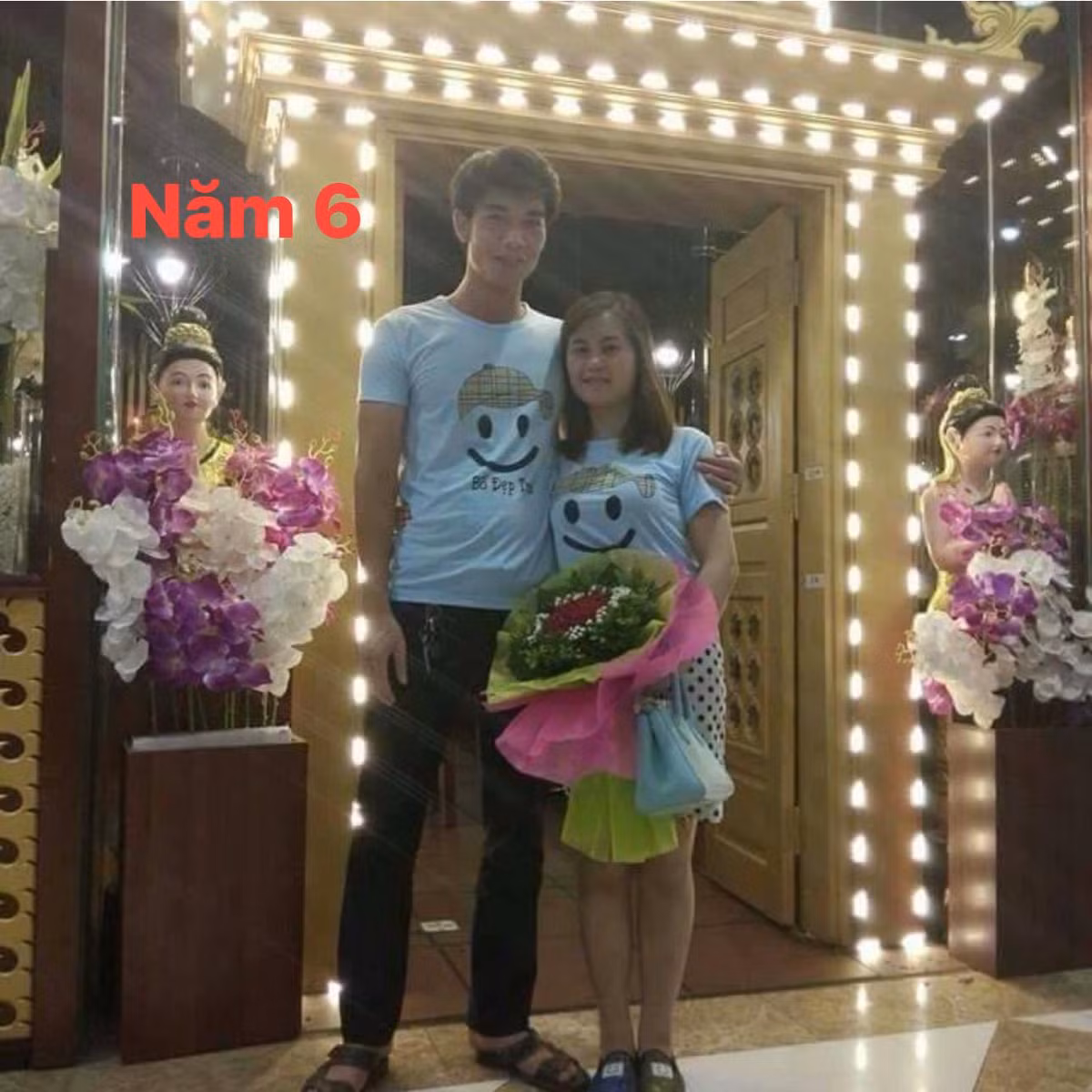 Chia sẻ về bí quyết gì khi bước sang năm hôn nhân thứ 15 mà vợ chồng lúc nào cũng quấn quýt, yêu thương nhau như ngày đầu, chị vợ cho rằng: "Chúng tôi không coi nhau là vợ chồng. Luôn coi nhau như người yêu, như tình nhân mà đối đãi."