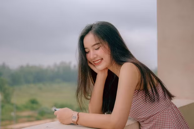 Nói về quan hệ với Bảo Hân và các bạn trong lớp, Vân Anh cho hay lớp chỉ vọn vẻn 15 người nên thường chơi chung chứ không chia nhóm. Mọi người chơi với nhau rất thân thiết.