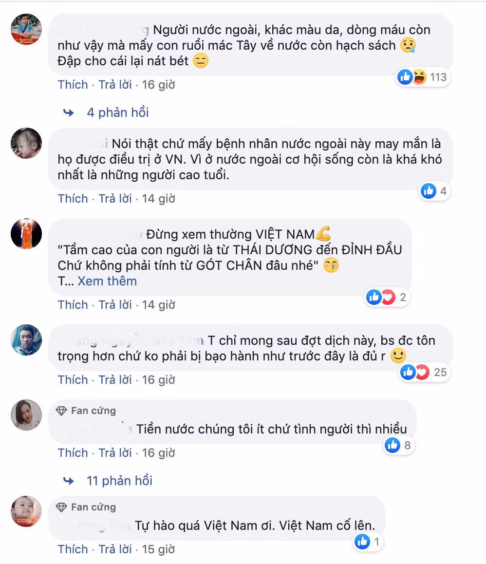 Bên dưới phần bình luận, dân mạng đã bày tỏ sự xúc động, cảm phục trước tinh thần quyết tâm đẩy lùi dịch bệnh của Nhà nước và y, bác sĩ. "Chúng tôi tuy không giàu, kinh tế có thể chưa phát triển thế nhưng chúng tôi tự hào bởi đất nước có truyền thống nhân ái cao cả. Tiến lên, Việt Nam" - Dân mạng bình luận.