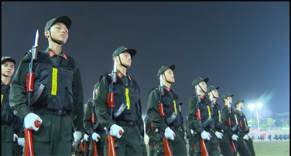 Hơn 12.000 người, với nhiều lực lượng khác nhau như bộ đội, công an, dân quân hỏa tuyến, quần chúng nhân dân được huy động tham gia buổi lễ, luyện tập ngày đêm với tinh thần trách nhiệm cao.