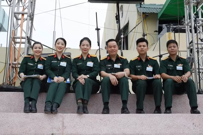 Là một người con miền Nam được góp phần trong Lễ kỷ niệm 70 năm chiến thắng Điện Biên Phủ, Ngọc Hân cho hay bản thân cảm thấy rất may mắn, vinh dự và tự hào.
