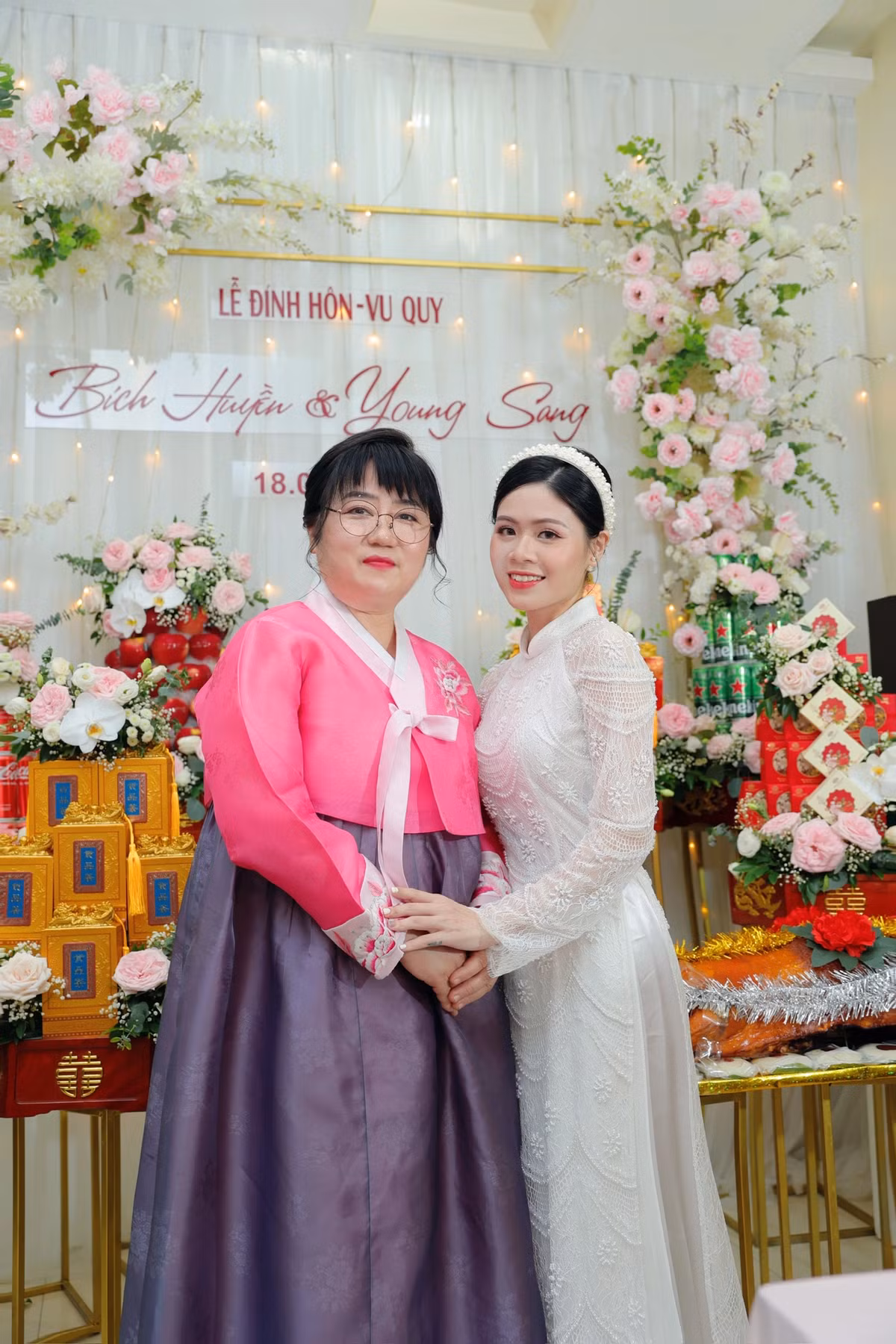 Sau 3 năm công tác trong lực lượng không quân Hàn Quốc, Young Sang quyết định xuất ngũ và mở công ty riêng. Hiện tại, Huyền là giáo viên dạy tiếng Trung, đồng thời hỗ trợ phiên dịch cho công ty của chồng.