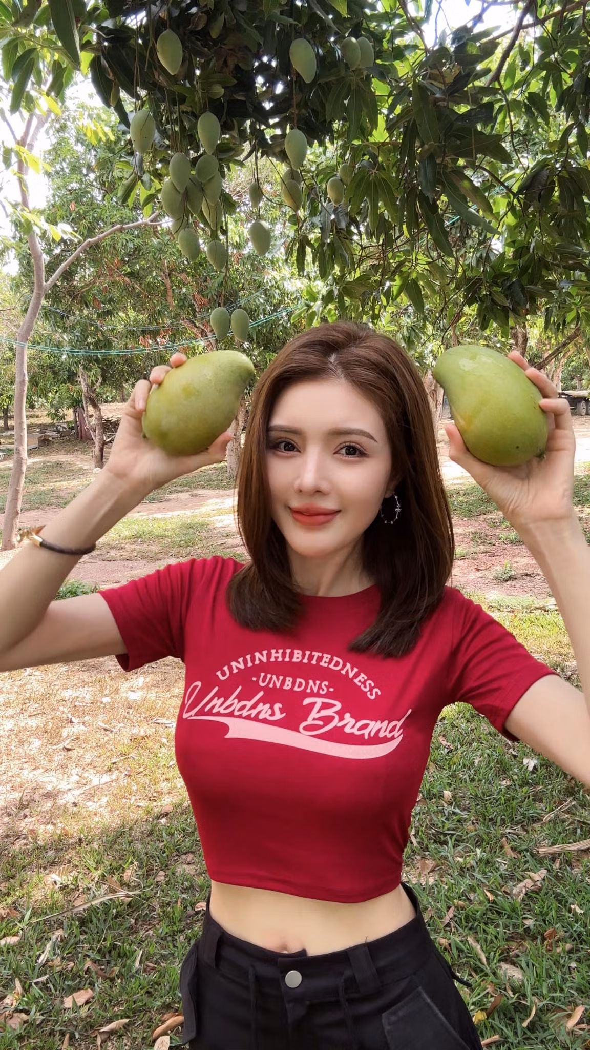 Cô nàng khoe thành quả của mình khiến ai nấy đều "ứa nước miếng".