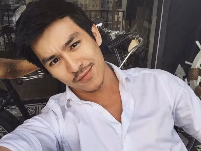 Khi đang thành công với sự nghiệp mẫu ảnh, MC tại Việt Nam thì hot boy Sài Gòn tuyên bố lên đường sang Mỹ du học. Sau khi trở về Việt Nam, anh chàng thử sức với vai trò là một nhiếp ảnh gia.