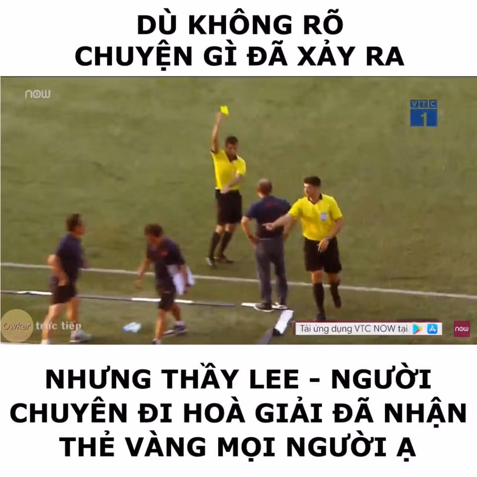 Trợ lý HLV Lee Young Jin, tổ trưởng tổ hoà giải, hoa hậu thân thiện của ban huấn luyện tuyển Việt Nam bỗng dưng phải nhận thẻ vàng khiến người hâm mộ không nhịn được cười.
