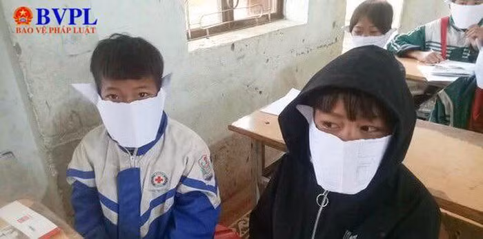 Ky luat can bo dang anh hoc sinh deo khau trang bang giay len Facebook-Hinh-3