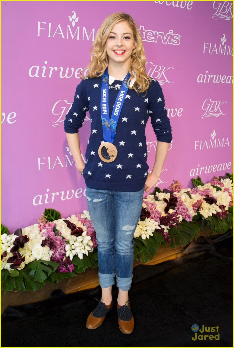 Do lịch luyện tập dày đặc nên Gracie Gold ít có cơ hội xuất hiện trên truyền thông so với các vận động viên chơi những môn thể thao khác. Thường người ta chỉ thấy hình ảnh cô tươi cười cùng với những tấm huy chương.