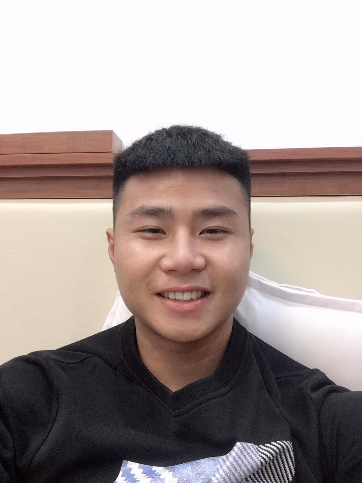 Văn Toản là chứng minh cho độ chính xác trong câu nói của Bùi Tiến Dũng 01: "Yêu cầu đầu tiên khi làm thủ môn là phải đẹp trai".