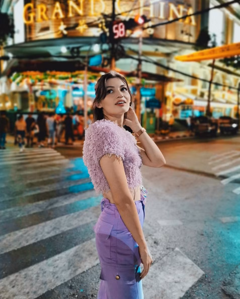 Meryem Can được đánh giá là sở hữu nhan sắc xinh đẹp, hoà hợp Á - Âu. Bên cạnh làm vlog, cô nàng còn là style influencer, chính bởi vậy cô có một gu thời trang không chê vào đâu được. Phong cách ăn mặc của Maryem ảnh hưởng nhiều đến giới trẻ Thổ Nhĩ Kỳ.