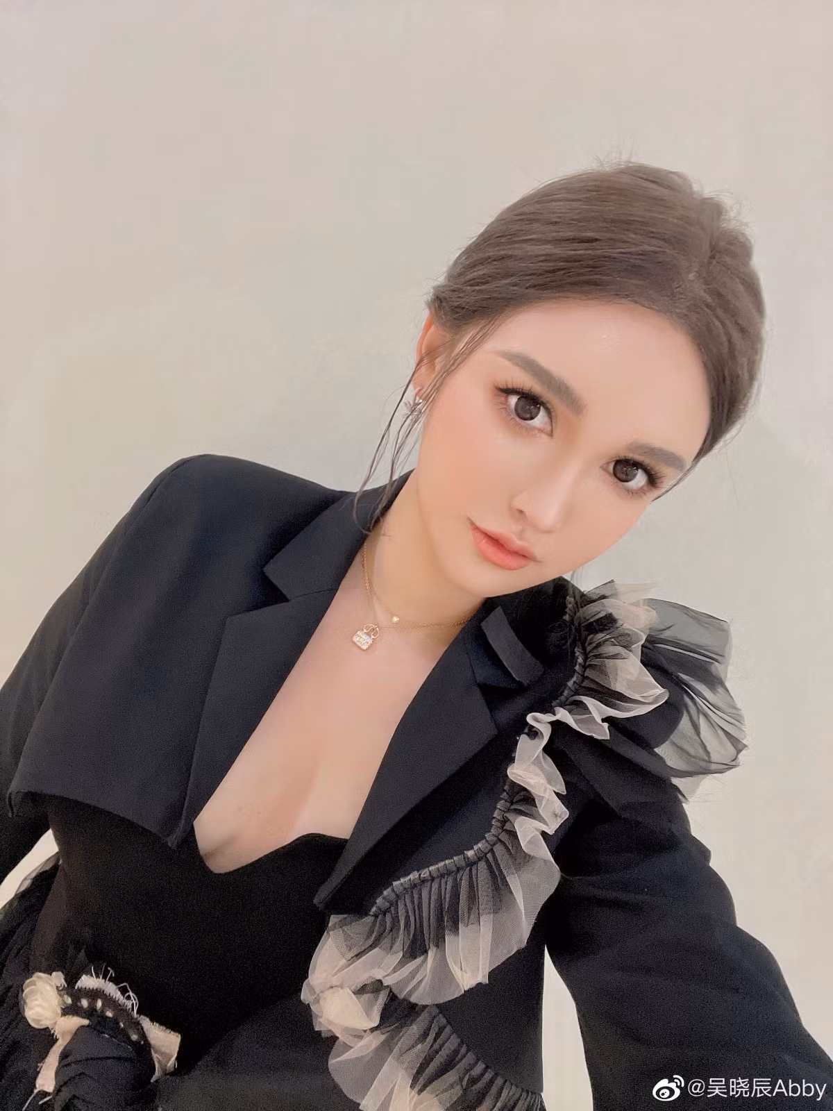Abby cho biết khi gầy, xinh đẹp hơn cô thấy bản thân cũng thu hút sự chú ý của những người xung quanh không khác các ngôi sao là bao.