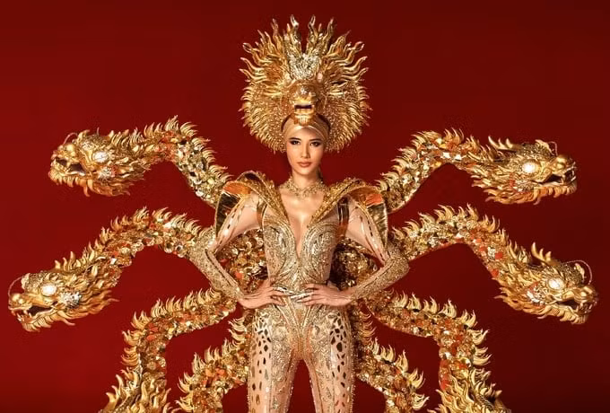 Sau khi cuộc thi "Tuyển chọn thiết kế trang phục dân tộc cho Á hậu Hoàng Thùy tại Miss Universe 2019" kết thúc, 3 tác phẩm được lựa chọn là Cò, Vùng đất chín rồng và Cà phê phin sữa đá.