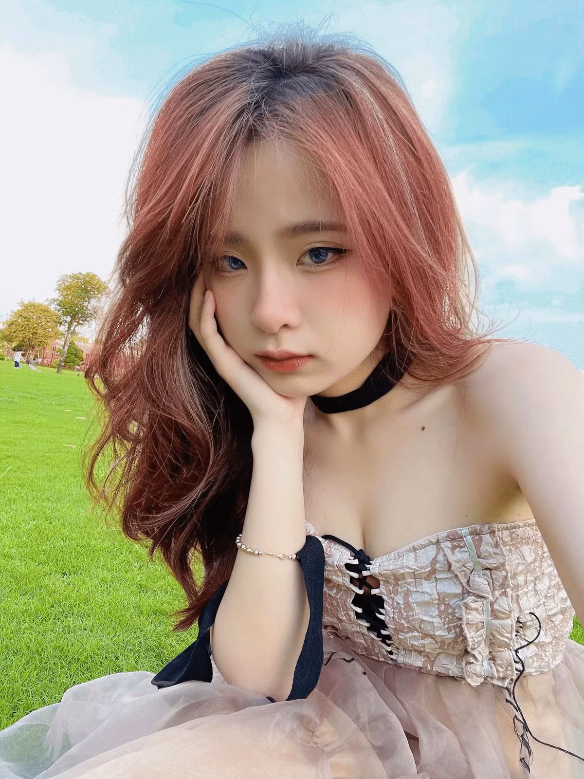 Ngọc Kem là 1 hot TikToker sở hữu 2,8 triệu người theo dõi và là một trong những KOC đình đám của giới livestream bán hàng.