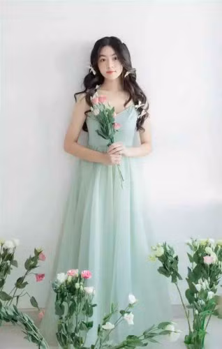 Ngoài nhan sắc xinh xắn, ái nữ nhà Quyền Linh cũng được biết đến với thành tích học tập đáng nể.