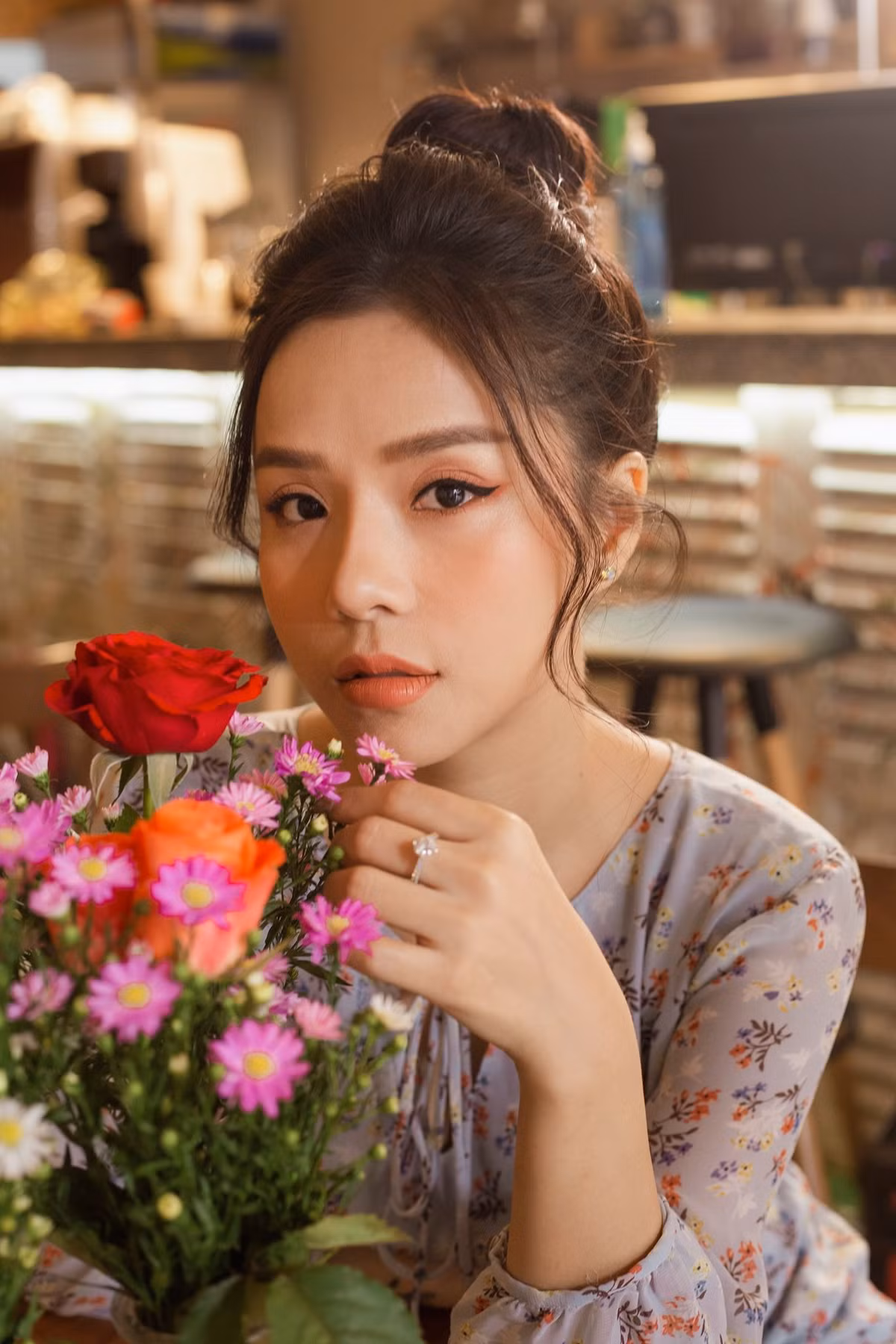 Bên cạnh mối tình đẹp với Yến Xuân, Đặng Văn Lâm cũng từng có thời gian mặn nồng bên Thương Võ, một hot girl nổi lên nhờ các clip cover trên mạng xã hội.