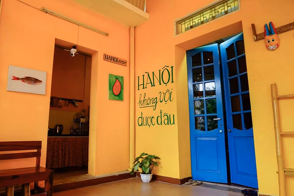 Câu nói này chính xác đối với nhịp sống, tính cách người Hà Nội đó là luôn điềm tĩnh, nhẹ nhàng. Chính vì vậy, homestay này ghi điểm hoàn toàn đối với du khách tới và muốn tìm mộ địa điểm check-in Hà Nội đơn giản mà ăn hình.