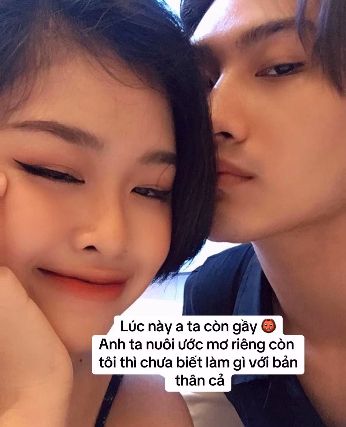 Được biết, người đưa 52Hz đến với âm nhạc chính là "nửa kia" của cô nàng - music producer RIO.